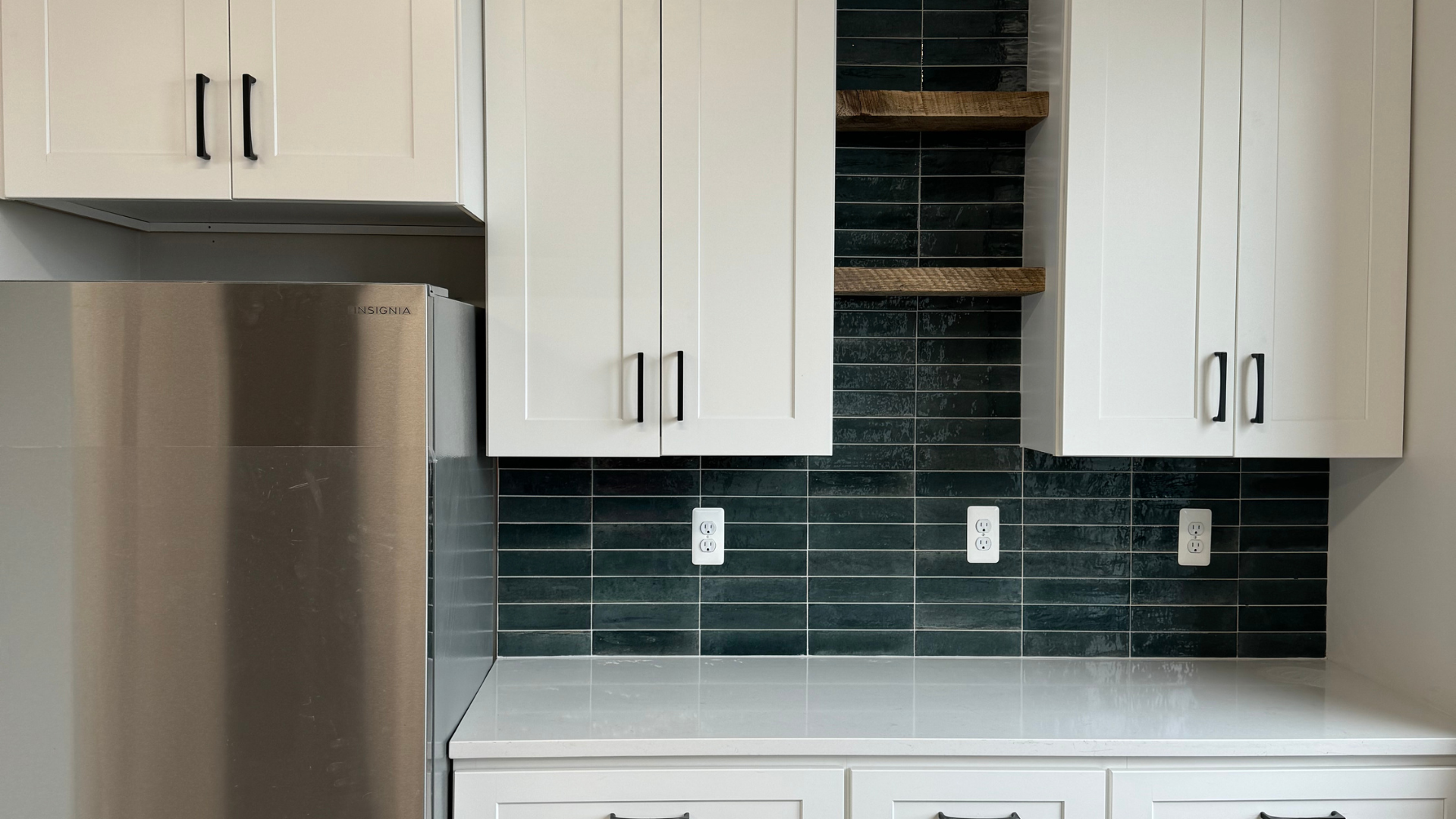 Custom kitchen backsplash completed by flooring professionals